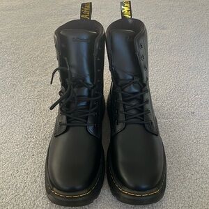 Dr. Martens Crewson Black classic Pull Up Leather Boots